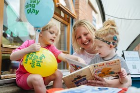 RS3765_201 First Words Together Summer Party - Lakeside Centre