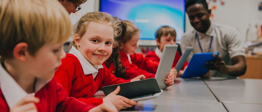 Children with tablets